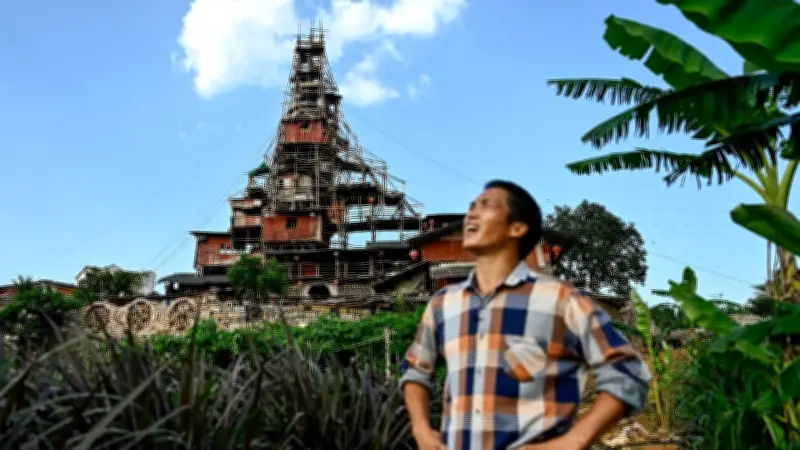 จีนรื้อบ้านไม้ 10 ชั้นสไตล์จิบลิ เจ้าของเผยไม่เสียใจ แต่สู้ต่อ