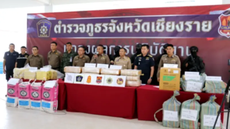 ตะลึง! จับเด็ก 14 ขนยาไอซ์ เด็ก 15 ขนยาบ้า 1 ล้านเม็ด เด็ก 16 ขับรถนำทาง