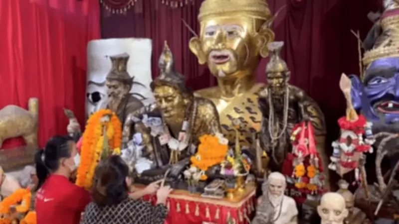 สายมูแน่น "อาศรมฤาษีเณร" แห่ขอโชคลาภ ส่องอ่างน้ำมนต์หาเลขเด็ด 16/5/69