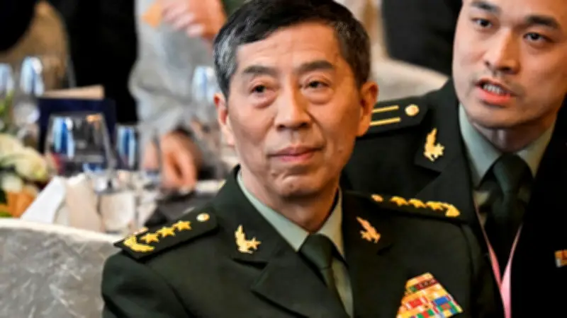 จีนตัดสินประหารชีวิต 2 อดีตรัฐมนตรีกลาโหม คดีคอร์รัปชันรอลงอาญา