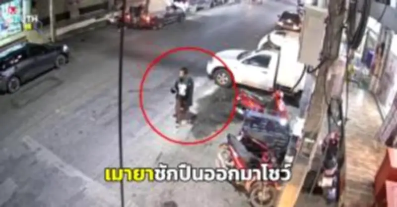 แม่ค้าขนมจีนเมืองคอนร้องถูกตำรวจข่มขู่เรียกเงิน 2 แสน อ้างเป็นเรื่องคดีความ