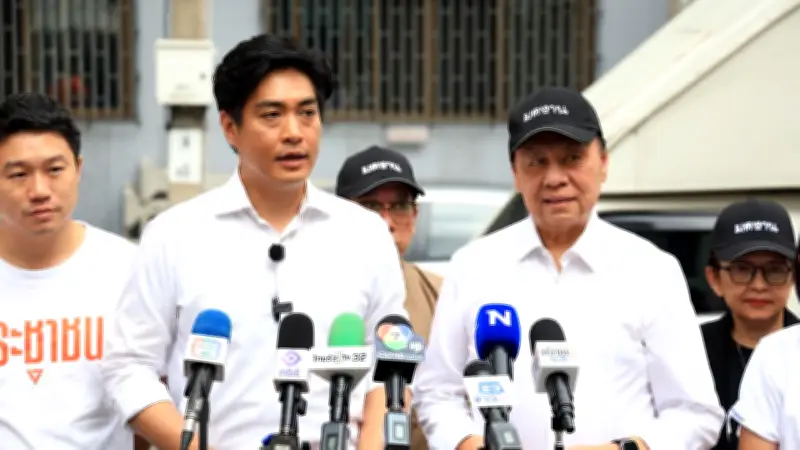 "2 ดร.โจ" ปักหมุดหาเสียงแรกบางพลัด ชูโอกาสให้คนกรุงเทพฯ เลือกสิ่งที่ดีกว่า
