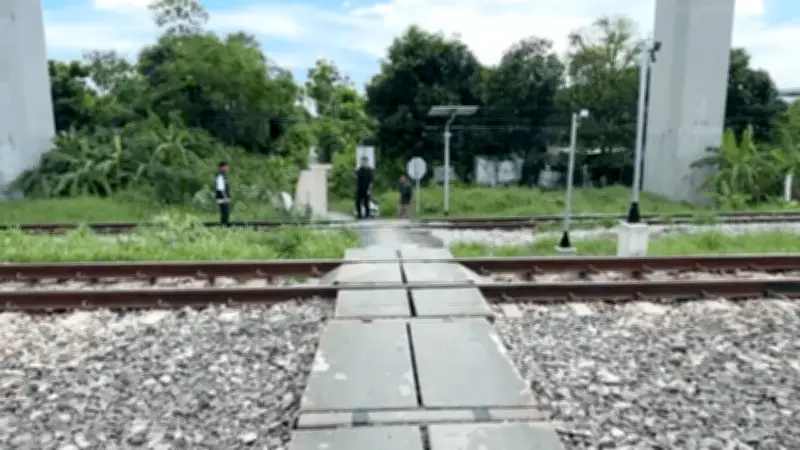 รถไฟชนสาว 21 ดับ จุดเสี่ยงเคยเกิดเหตุซ้ำ ชาวบ้านยันสัญญาณไฟเตือนปกติ