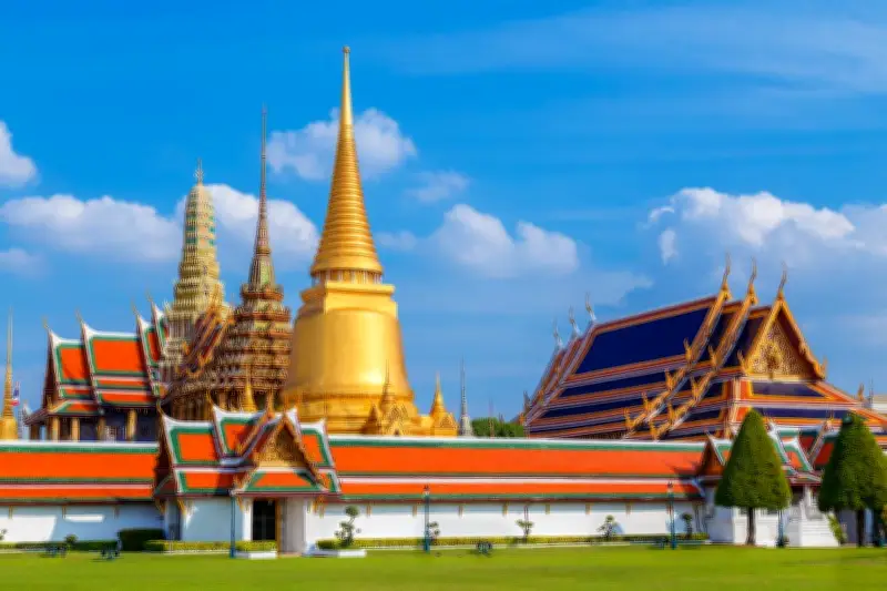 วันฉัตรมงคล 2569 ตรงกับวันที่ 4 พฤษภาคม ธนาคารหยุดหรือไม่ เช็กเลย
