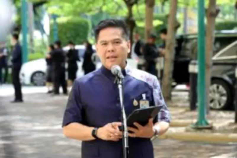 ธุรกิจไทยต้องปรับตัวรับมือเศรษฐกิจโลกชะลอตัวปี 2569