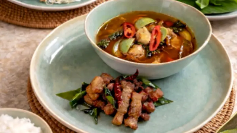 ยิงถล่มเดือดฮอร์มุซ อิหร่านเปิดฉากโจมตีเรือพิฆาตสหรัฐฯ 3 ลำ ทรัมป์โวสกัดได้หมด