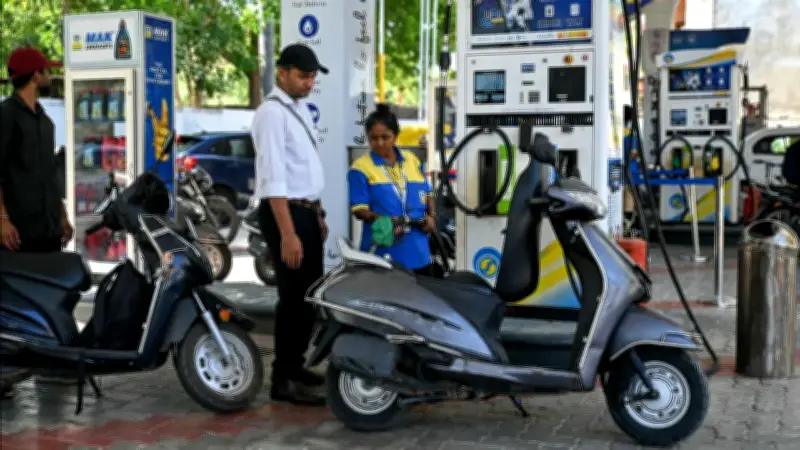 อินเดียขึ้นราคาน้ำมัน 3% รับวิกฤตสงครามอิหร่าน นายกฯ โมดีขอประชาชนประหยัดพลังงาน