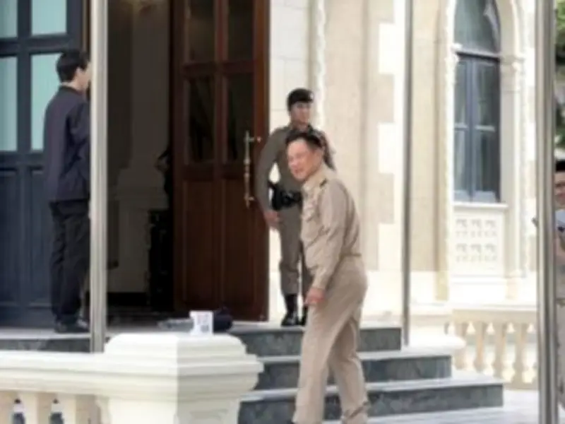 เพื่อไทยเปิดตัวผู้สมัคร ส.ส. กทม. ครบ 33 เขต ชูนโยบายพัฒนากรุงเทพฯ
