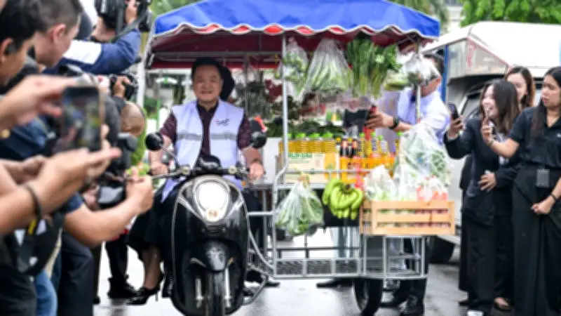 อนุทินเมินฝ่ายค้านร้องศาลรัฐธรรมนูญปมพรก.กู้เงิน4แสนล้าน ยันไม่สะดุด