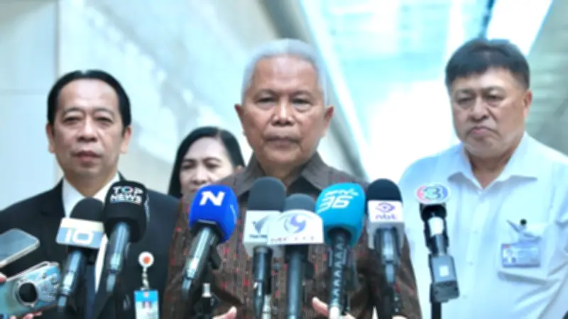 โสภณ เผย ถกแก้รัฐธรรมนูญ มิ.ย. รอฟังศาล รธน. ก่อนบรรจุญัตติเงินกู้ 4 แสนล้าน