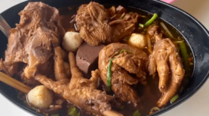 สวนกระแสค่าครองชีพ! น้องคณินเตี๋ยวไก่ จัดบุฟเฟต์ 89 บาท ไม่อิ่มไม่ต้องลุก