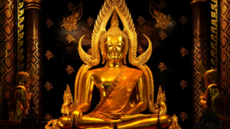 คาถามงกุฎพระพุทธเจ้า 9 จบ พร้อมคำแปล เสริมสิริมงคลชีวิต
