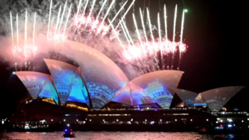 ช็อก! โดรนเกือบ 90 ลำร่วงตกกลางเทศกาลแสงสีซิดนีย์