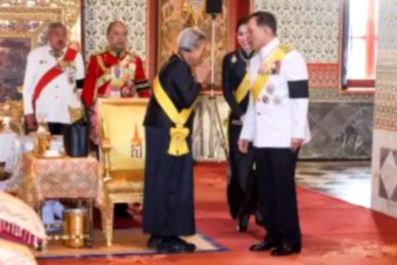 ผู้ว่าฯ กทม. สั่งตรวจสอบคลองแสนแสบ หลังพบน้ำเน่าเสีย ไร้ออกซิเจน