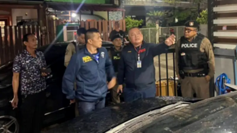 ตำรวจค้นบ้านอดีตเมียหนุ่มจีนซุกอาวุธสงคราม เผยเปิดบริษัทบังหน้าไปตปท.บ่อย