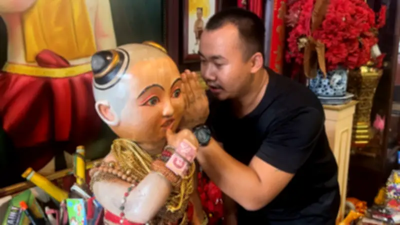 หนุ่มเฮงถูกรางวัลหลักแสน แก้บนไอ้ส้มฉุน ไม่ลืมขอเลขเด็ด