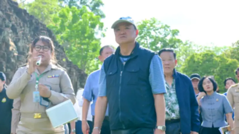 อนุทินสั่งเร่งช่วยเหตุรถไฟชนรถเมล์ เตรียมบินกลับกทม.ลงพื้นที่