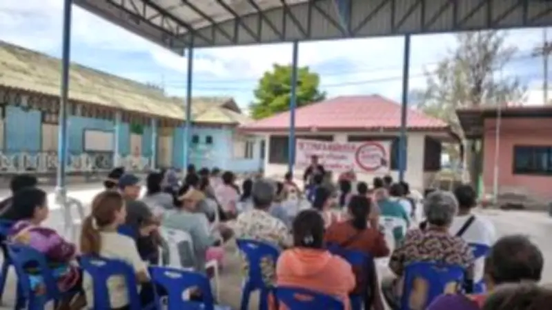 ปศุสัตว์เร่งช่วยวัวติดเกาะกลางน้ำท่วมอุบลราชธานี