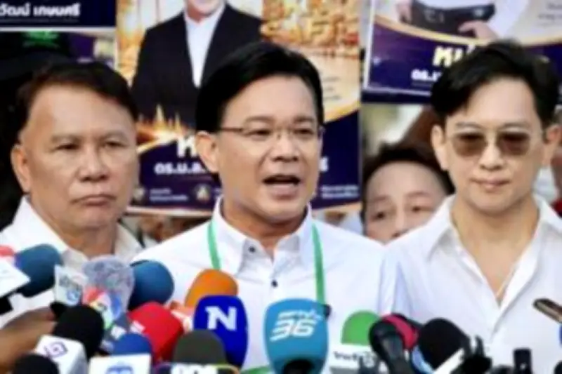 พรรคเพื่อไทยเตรียมยื่นซักฟอกนายกฯ สัปดาห์หน้า