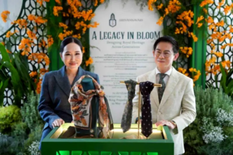 พระปกเกล้าจับมือสิริวัณณวรี จัดโชว์ผ้าพันคอเนคไทสุดพิเศษ