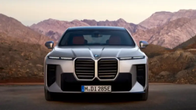 BMW Series 7 LCI 2026 เปิดตัวเครื่องเบนซินล้วน 740 xDrive เติมเต็มช่องว่างตลาดยุโรป