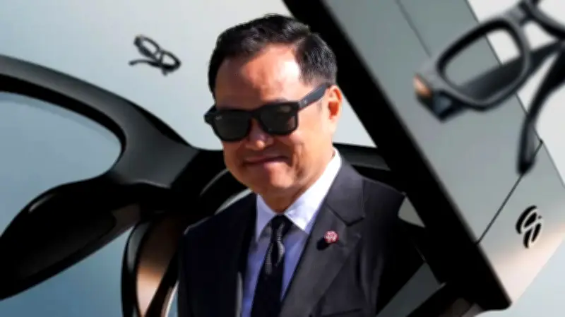 บีโอไอดึง EssilorLuxottica ลงทุนผลิต AI Glasses ในไทย หลังซื้อหุ้นท็อปเจริญ