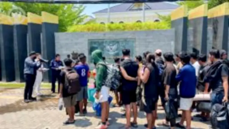 สหรัฐฯ เตรียมส่งมอบเครื่องบินขับไล่ F-16 ให้ยูเครนในปี 2568