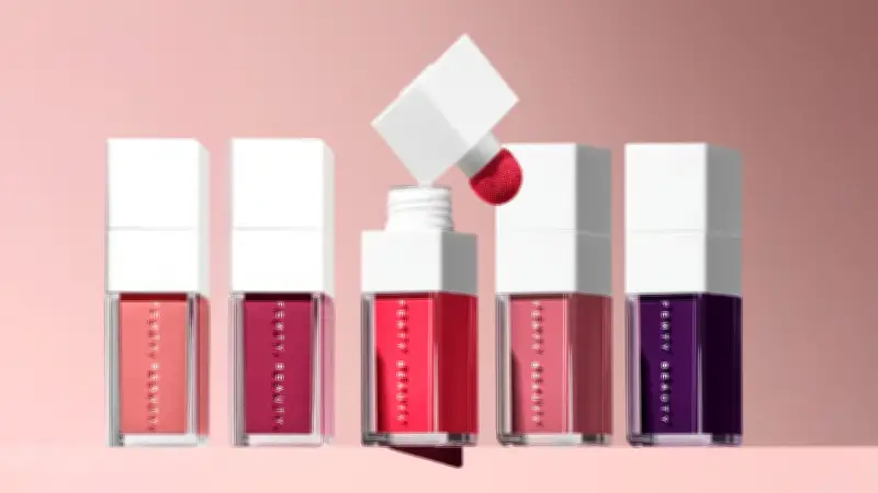 Fenty Beauty เปิดตัว Shake 'N Play ลิควิดบลัชใหม่ เขย่าแตะแก้มติดทน 12 ชม.