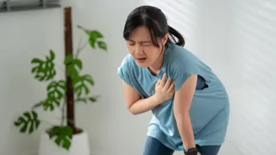 อย่าชะล่าใจ 4 อาการโรคหัวใจที่คนมักคิดว่าเป็นแค่ความเครียดหรืออายุมาก