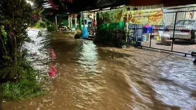 ฝนถล่มเพชรบูรณ์ น้ำป่าเขาสันตาเพียทะลักท่วมหมู่บ้านรอบสอง