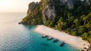 อัปเดต 10 หาดลับภูเก็ต 2026 สวยสงบ น้ำใสไร้คนพลุกพล่าน