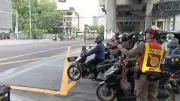 ตร.นัดสอบนายสถานีรถไฟ เหตุรถไฟชนรถเมล์ดับ 8 ศพ เร่งเยียวยาผู้สูญเสีย