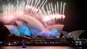 ช็อก! โดรนเกือบ 90 ลำร่วงตกกลางเทศกาลแสงสีซิดนีย์