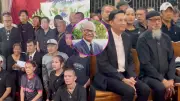 เพื่อนตลกแห่อาลัย 'สังข์ ดอกสะเดา' คืนแรกสวดพระอภิธรรม