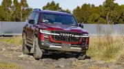 Toyota Land Cruiser 300 HEV เปิดตัวที่ออสเตรเลีย พลังไฮบริด 457 แรงม้า
