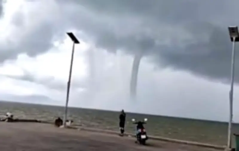 อุทยานแห่งชาติศรีน่าน สั่งปิดแหล่งท่องเที่ยว หลังพบฝนตกหนักเสี่ยงดินสไลด์