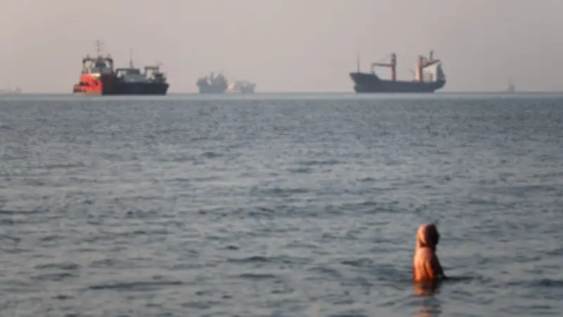 สหรัฐฯ โจมตีเรือบรรทุกน้ำมันที่ถูกคว่ำบาตรนอกชายฝั่งโอมาน