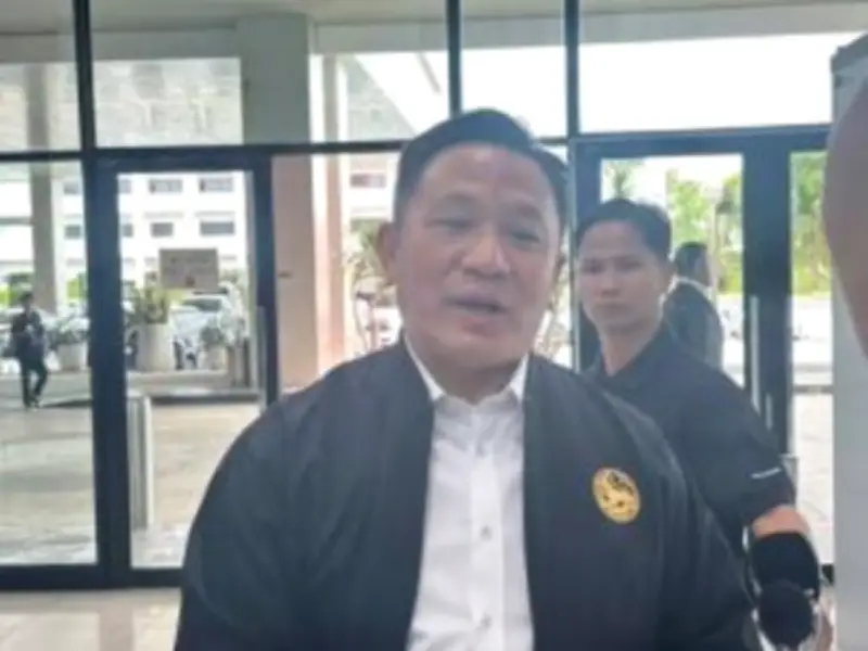 หมอชลน่านโต้ข่าวย้ายพรรค ยืนยันอยู่เพื่อไทยแน่นอน