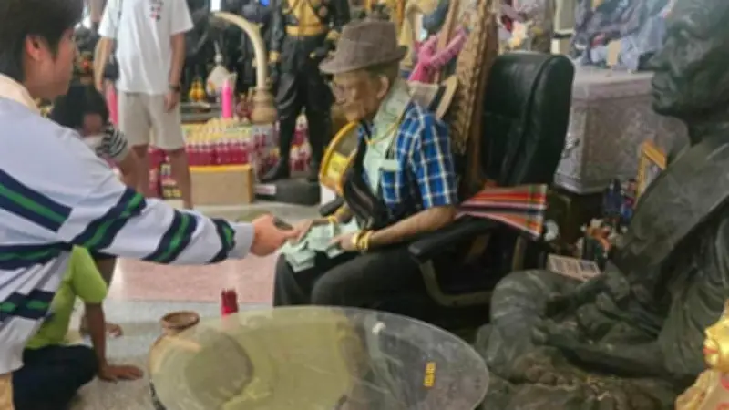 เฮงยกครอบครัว! แก้บนตาทองงิ้วราย หลังถูกรวม 5 แสน ขอเลขเด็ดลุ้นต่อ