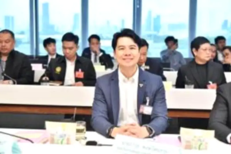 ก้าวไกลยื่นญัตติซักฟอกนายกฯ หวังล้มรัฐบาล
