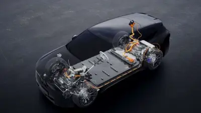 BMW เผยเหตุผล iX3 ใหม่ไม่ใช้แบตเตอรี่ 141 kWh จากรุ่นพี่ iX5